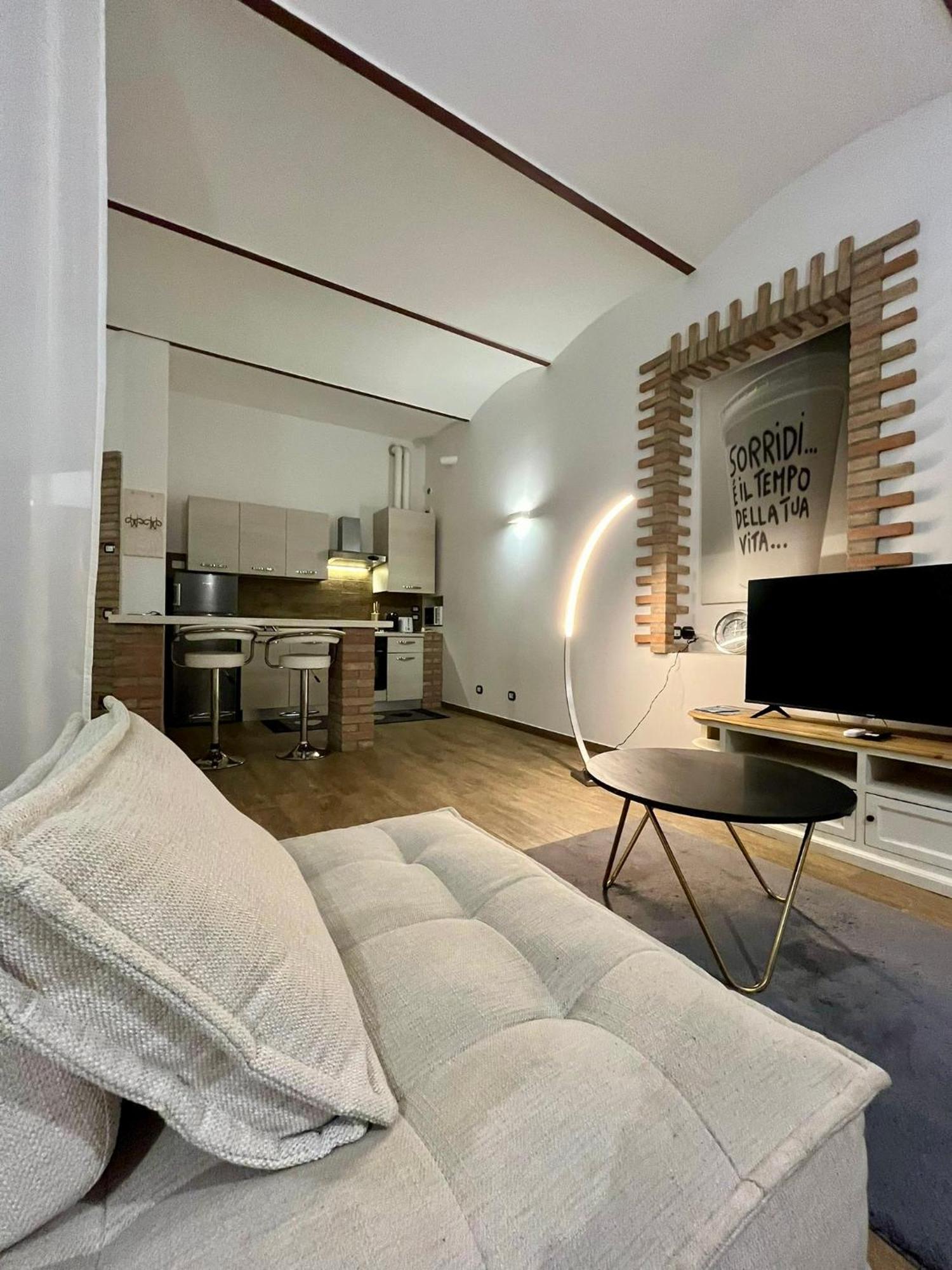 Апартаменты Residenza Corrado By Almanova Residenze Мантуя Экстерьер фото