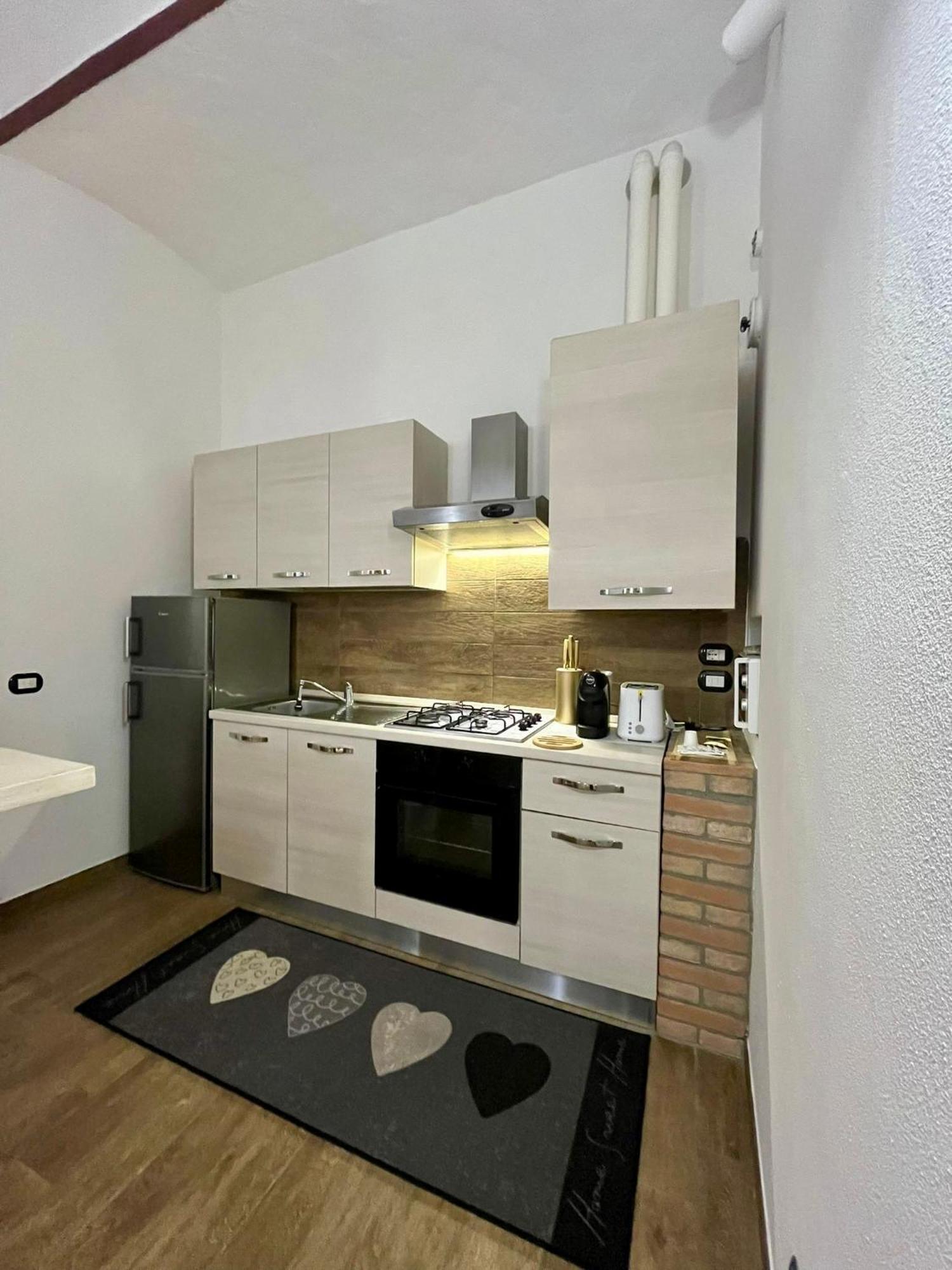 Апартаменты Residenza Corrado By Almanova Residenze Мантуя Экстерьер фото